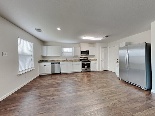 Foto del edificio - 4006 Carmel Ridge Way