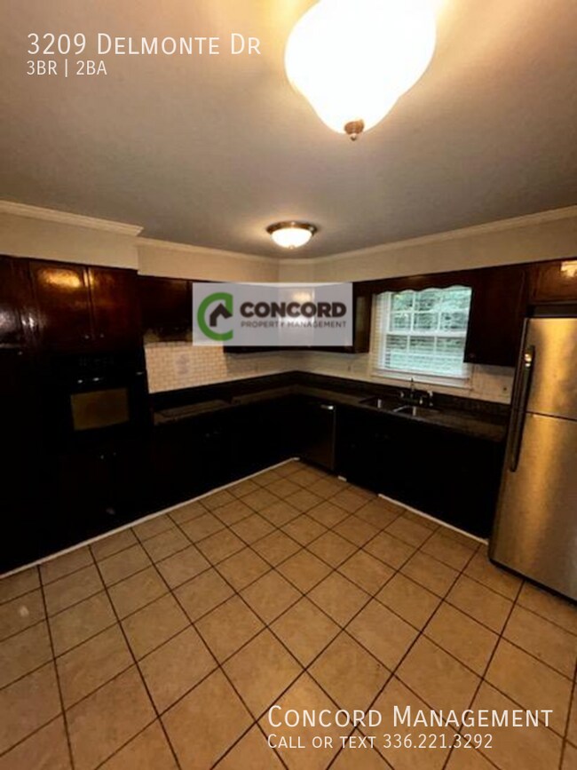 Building Photo - 3209 Delmonte Dr