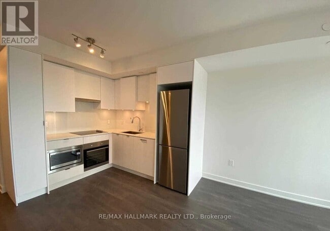 Building Photo - 99 Broadway Ave