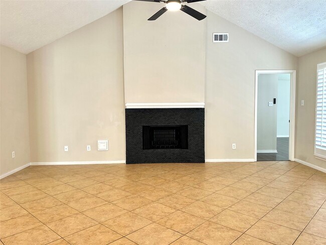 Foto del edificio - 519 Promenade Blvd