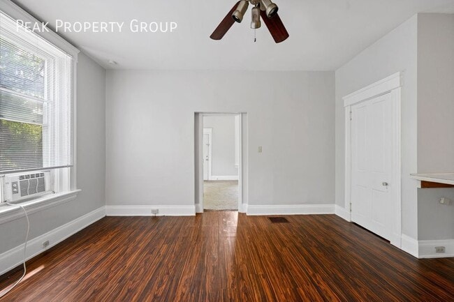 Foto del edificio - 494 Riddle Rd