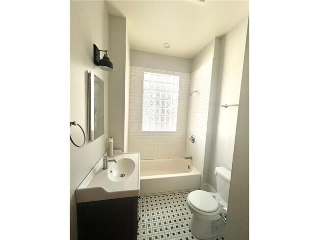 Foto del edificio - 1609 Elliot Ave