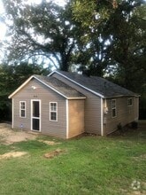 Building Photo - 914 Butler St