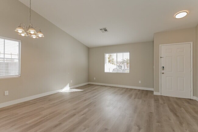 Building Photo - 1212 Autumn Ridge Cir