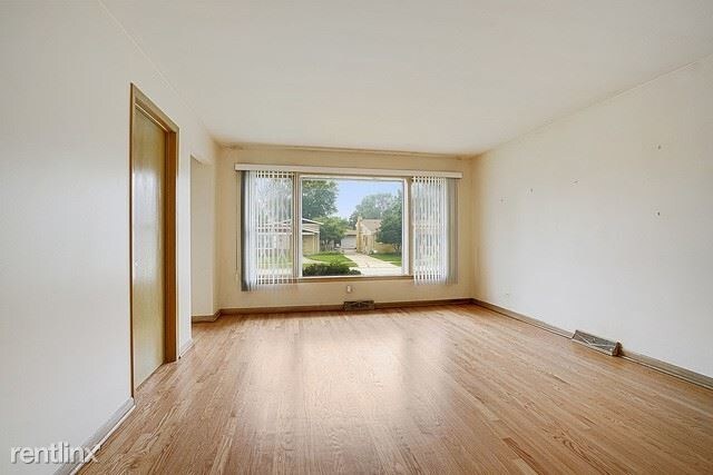 Building Photo - 3 br, 1 bath House - 4520 West 102nd Street