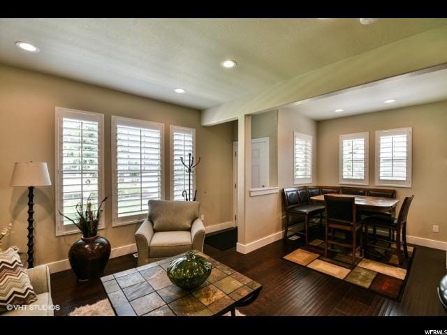 Building Photo - 1293 S Mountain Crest Dr