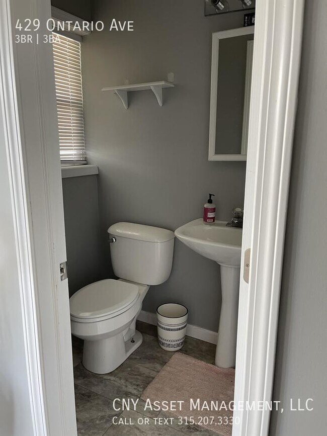 Building Photo - SINGLE FAMILY HOUSE - Lakeland - 3 Bed - 2...