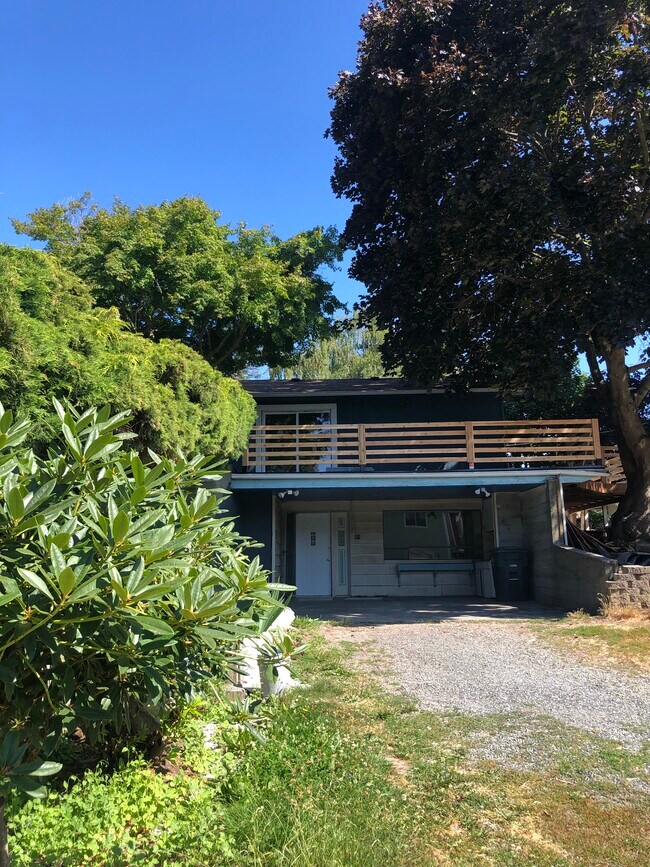 Foto del edificio - 5739 Vista Dr