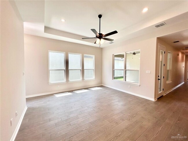 Foto del edificio - 10229 N 15th St