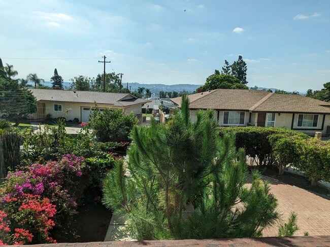 Building Photo - 151 W Hillside St