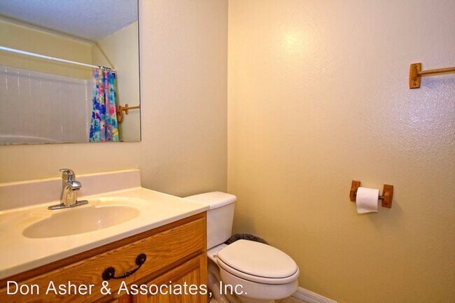 Building Photo - 3 br, 2 bath House - 1217 Amazon Dr.