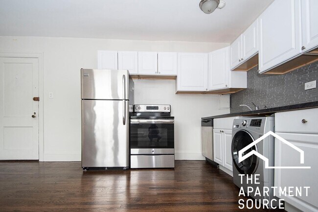 Foto del edificio - 3345 N Marshfield Ave