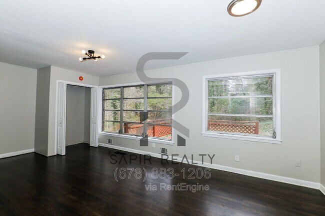 Building Photo - 639 Skipper Dr NW