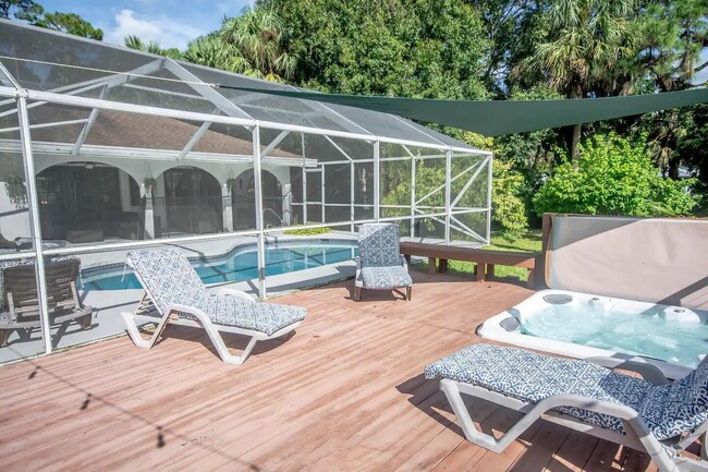 Foto del edificio - 15146 93rd Ln N