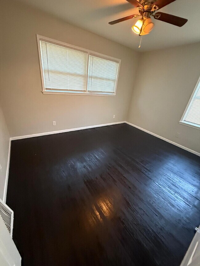 Foto del edificio - Beautiful 4-Bedroom Home for Rent in St. L...