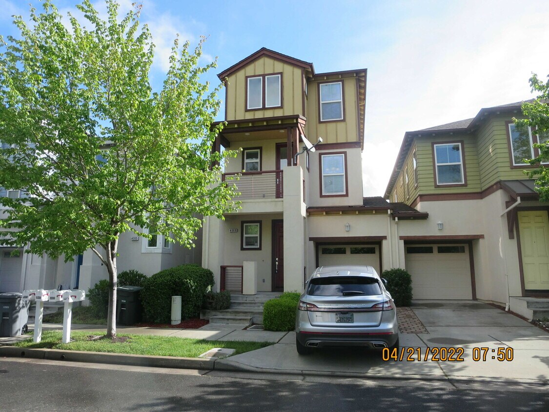 Primary Photo - 4069 Calloway Dr