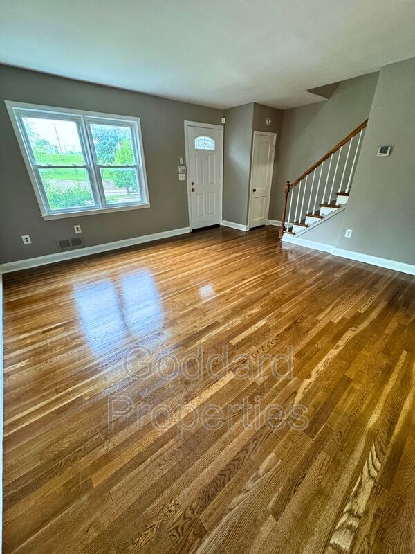 Foto del edificio - 1357 E Northern Pkwy