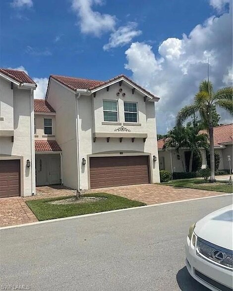 Primary Photo - 7139 Greenwood Park Cir