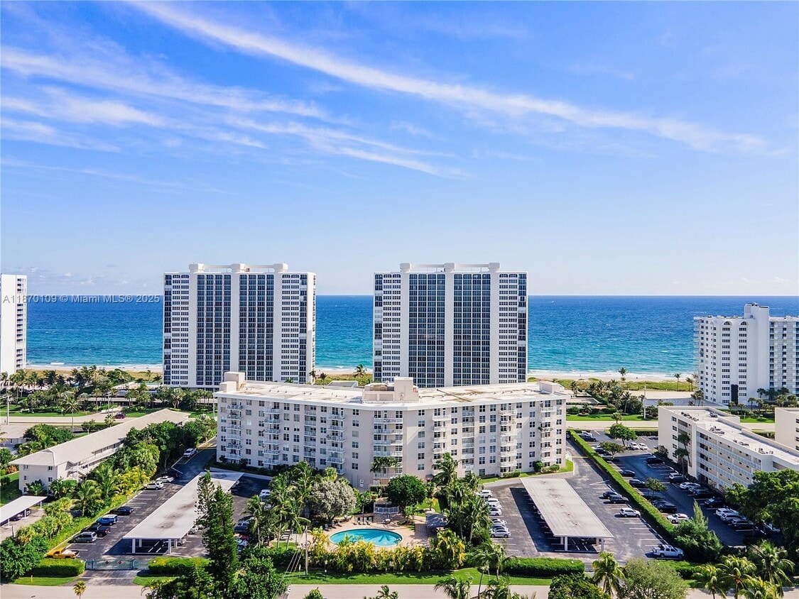 Primary Photo - 2851 S Ocean Blvd