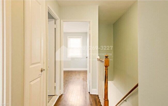 Building Photo - 3 br, 2 bath Townhome - 514 Umbra -