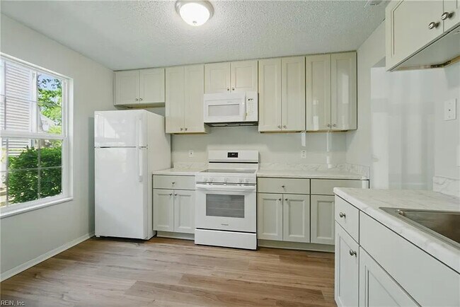 Foto del edificio - 1329 Destination Ln