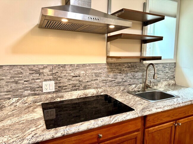 Foto del edificio - 7438 Orien Ave