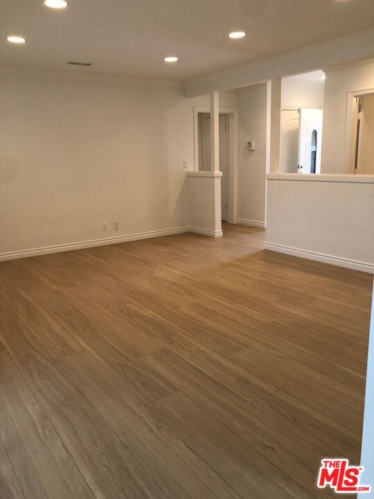 Foto del edificio - 10343 Dempsey Ave