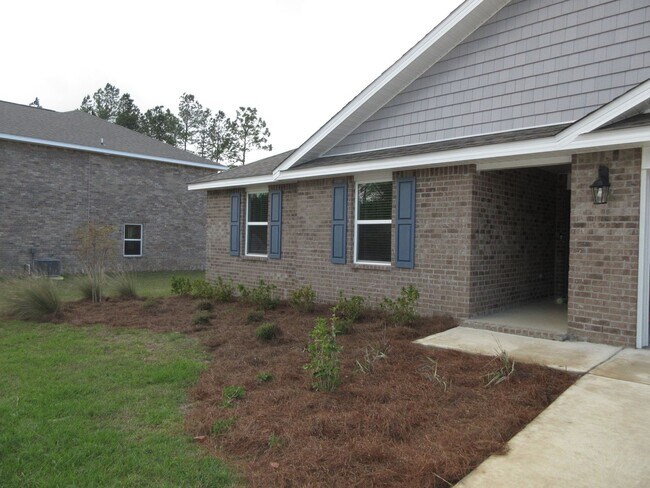 Building Photo - Elegant 4/2 Ready for Summer