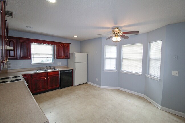 Building Photo - 1626 Drayton Ln