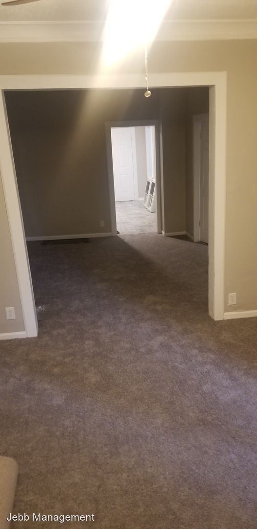 Building Photo - 4 br, 2 bath House - 41 E 100th Pl