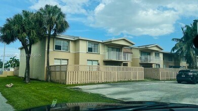 Building Photo - 4420 NW 79th Ave