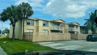 Building Photo - 4420 NW 79th Ave