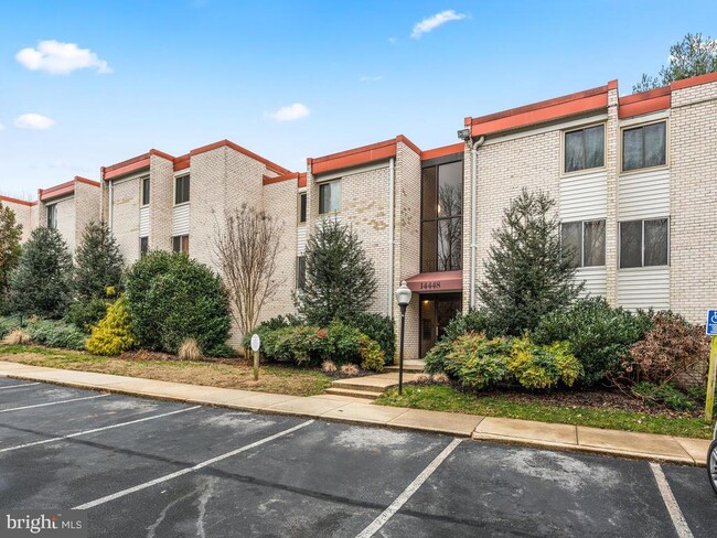 Foto del edificio - 14448 Parkvale Rd