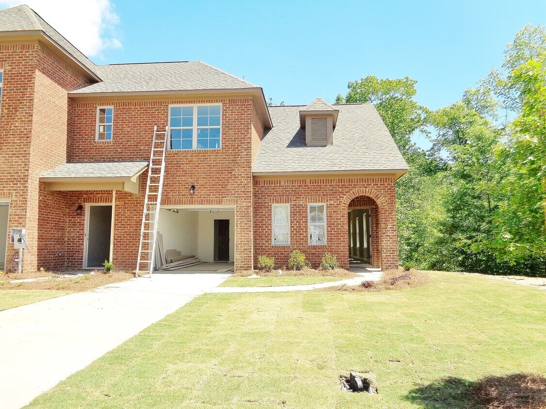 Foto principal - Wonderful Town Home in Gardendale for Rent...