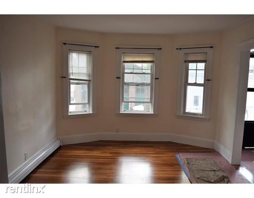 Building Photo - 3 br, 1 bath Apartment - 36 Gurney St # 1