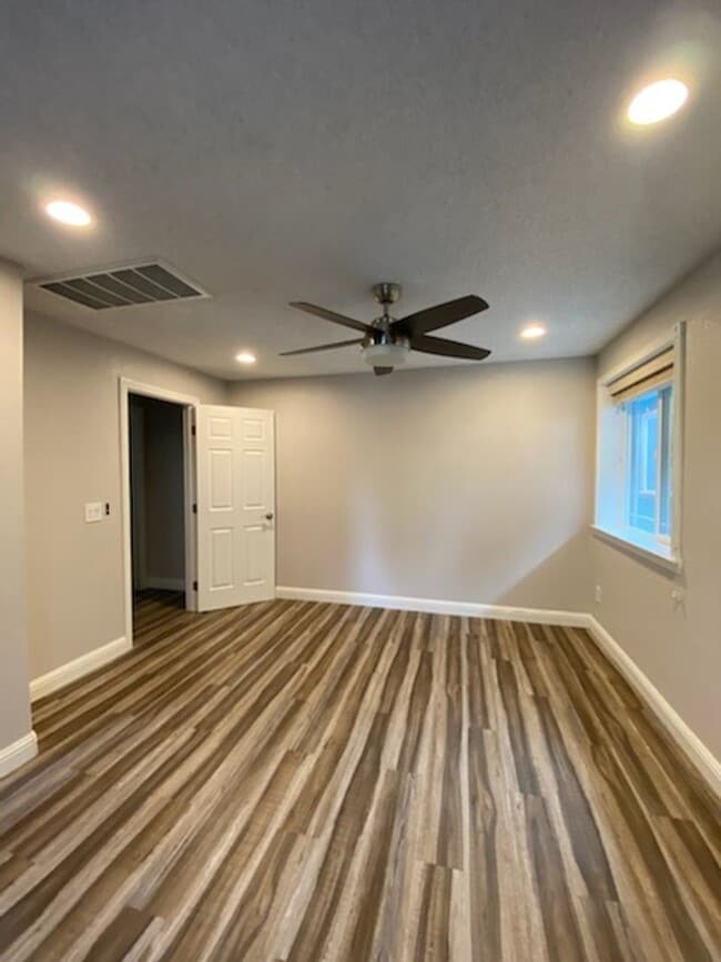 Foto del edificio - Spacious ADU -  nearly new appliances, flo...