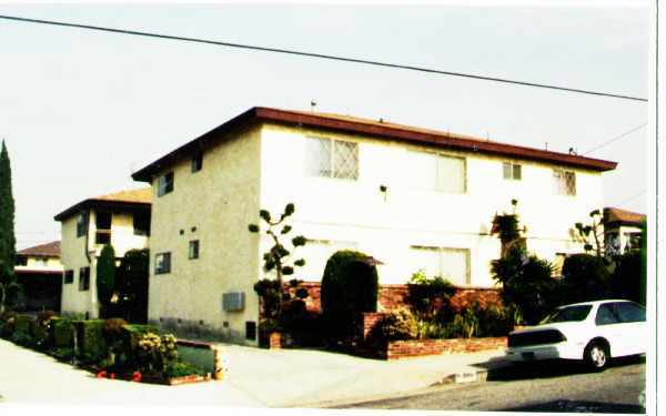 Building Photo - 4461 W 135th St