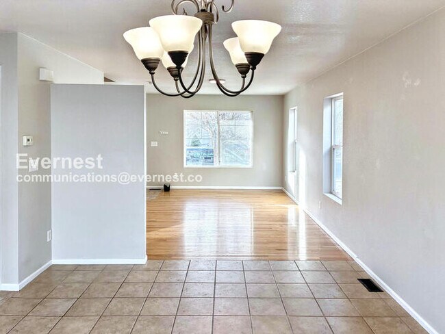 Foto del edificio - 3907 Heatherwood Cir