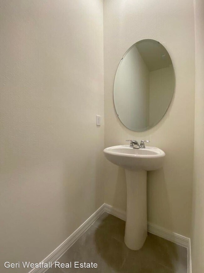 Foto del edificio - 3 br, 2.5 bath House - 218 Reena Dr.