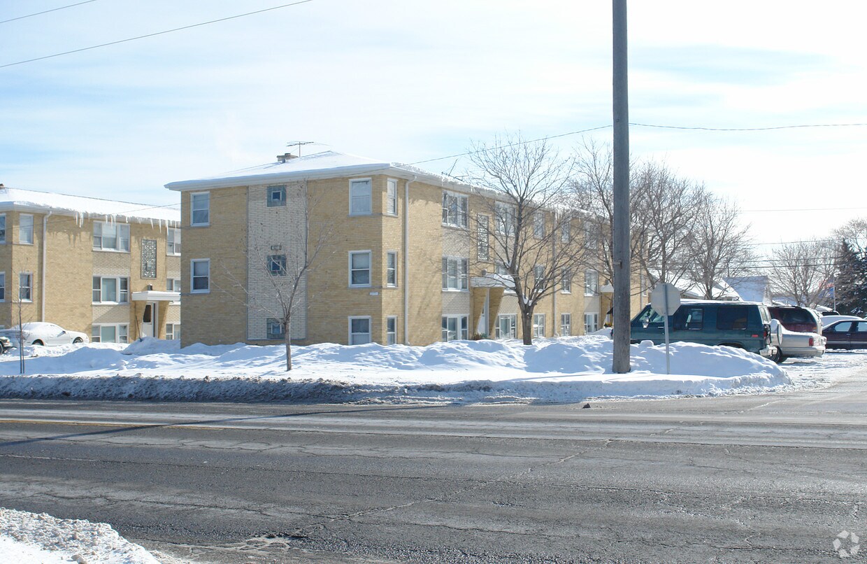 Foto principal - 225 W Grand Ave