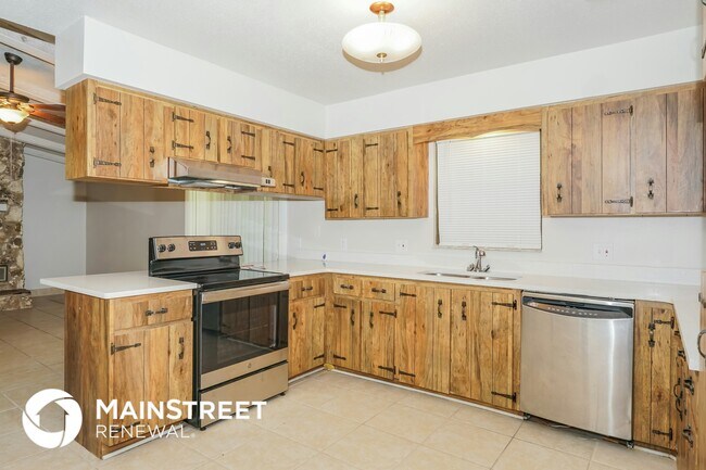 Building Photo - 142 Springwood Dr