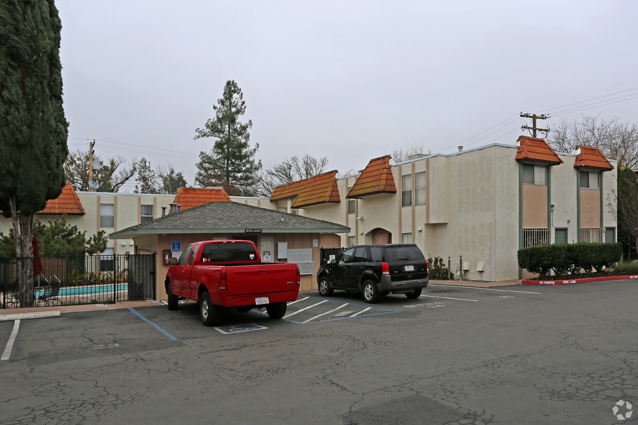Building Photo - Marconi Vista Apartments
