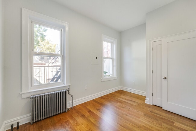 Building Photo - 266 3rd St