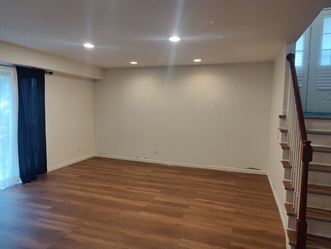 Building Photo - 1833 Nautilus Ln