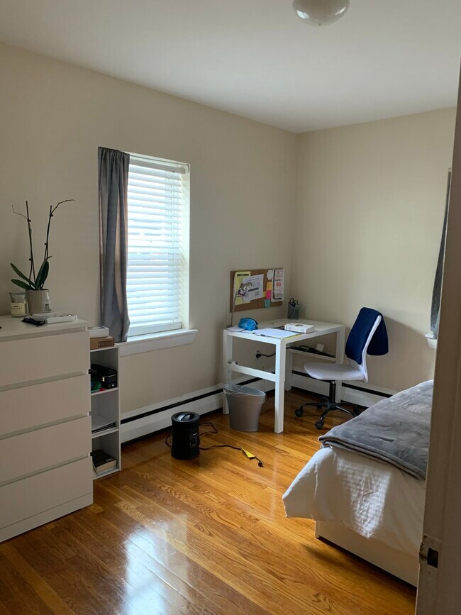 Las imágenes son muestras representativas de la unidad anunciada. En algunos casos, las unidades reales que visita... - 43 Selkirk Rd