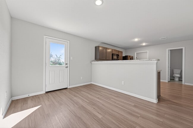 Building Photo - 940 21st St