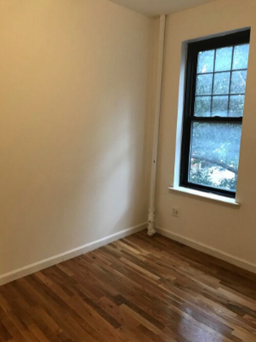 Foto del edificio - 242 Waverly Pl