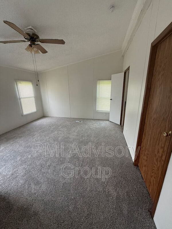 Foto del edificio - 8240 SE Green Rd