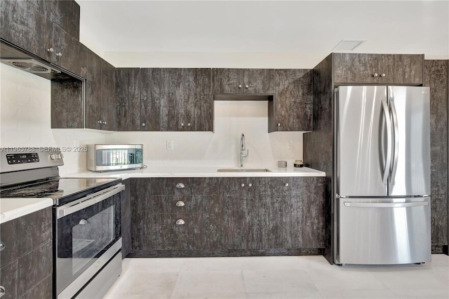 Photo - 5980 SW 40th Avenue Unit C