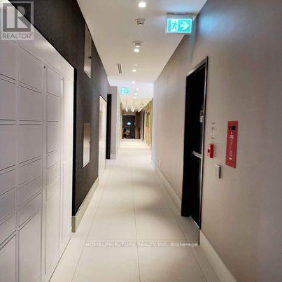 Building Photo - 2550 Simcoe St N